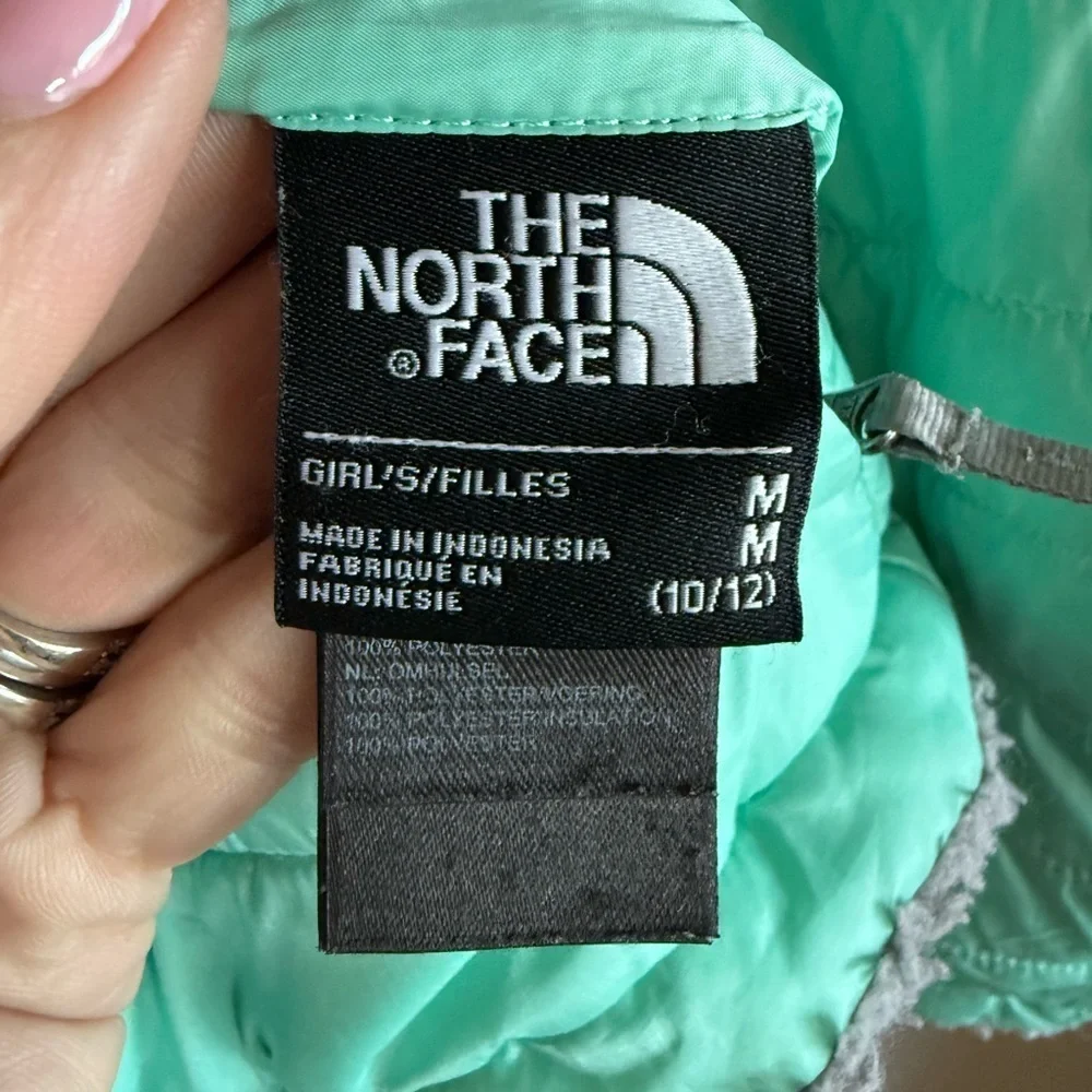 The North Face Girls’ Reversible Mossbud Swirl Jacket – Gray/Mint